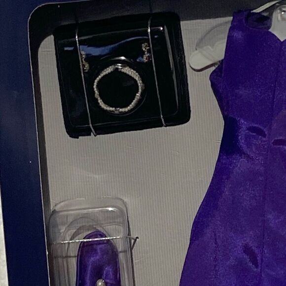 Franklin Mint Diana The People's Princess Portrait Doll Purple Gown Ensemble - Picture 6 of 8